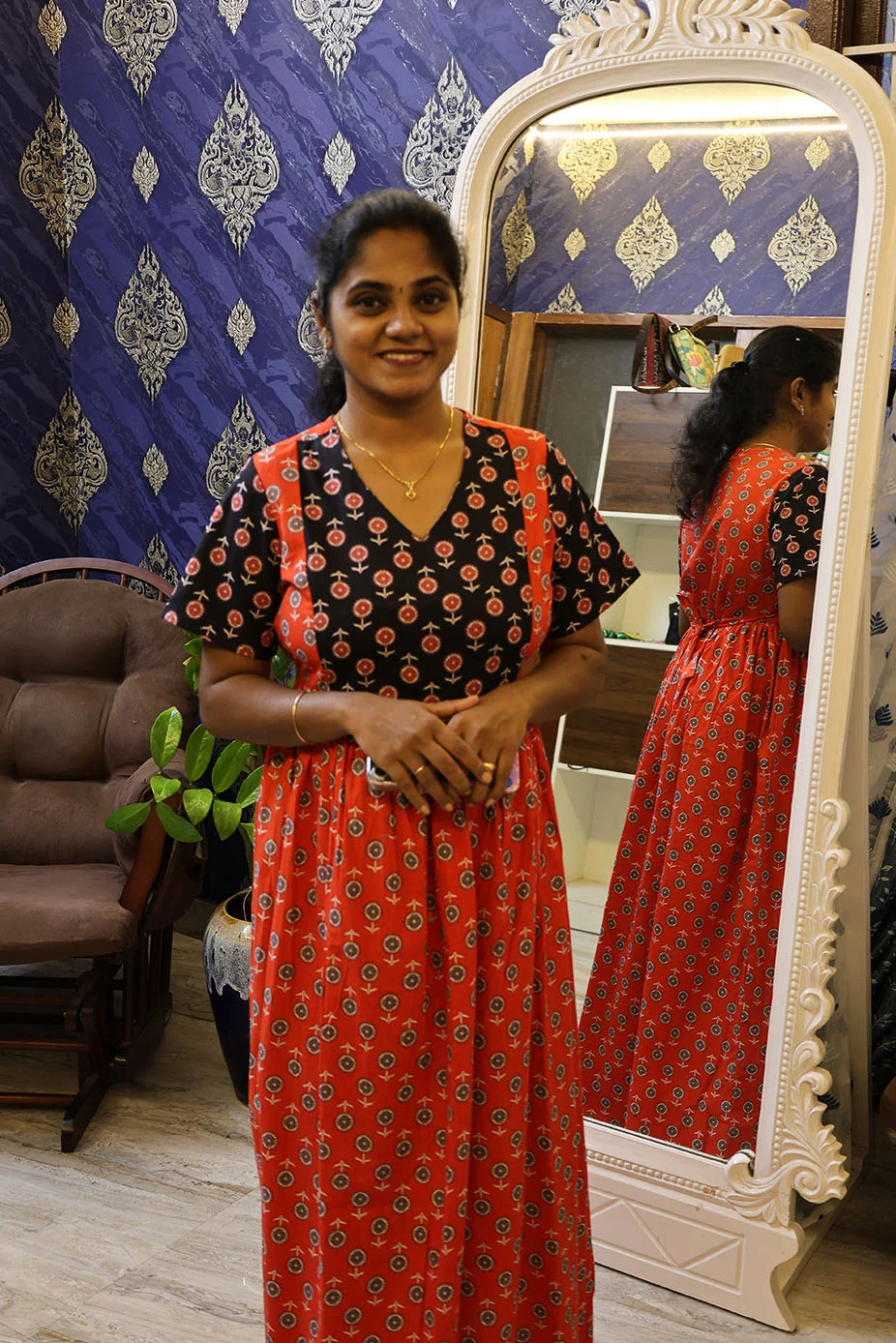 Cotton Nighty Non Feeding Red With Black Flower - Image 2