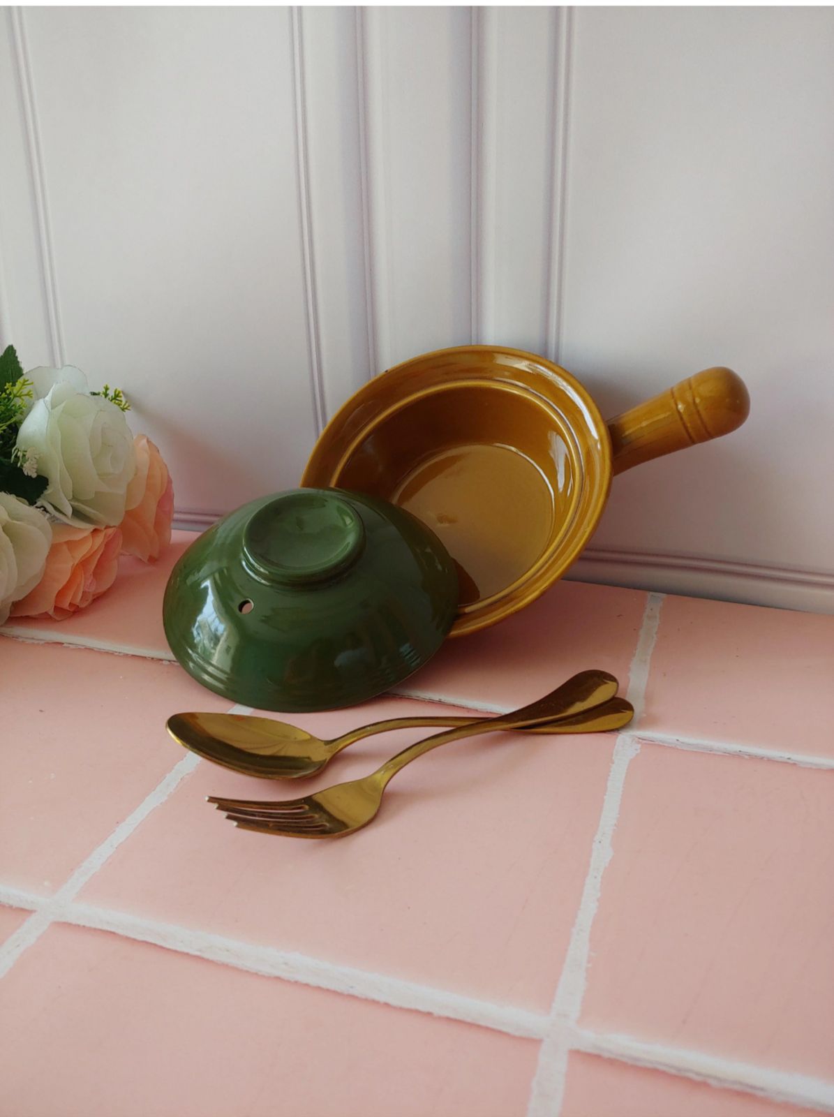 Ceramic Cuddle Bun Bowl With Handle Lid - Image 3
